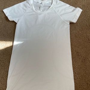 Lululemon  white swiftly tech size 2